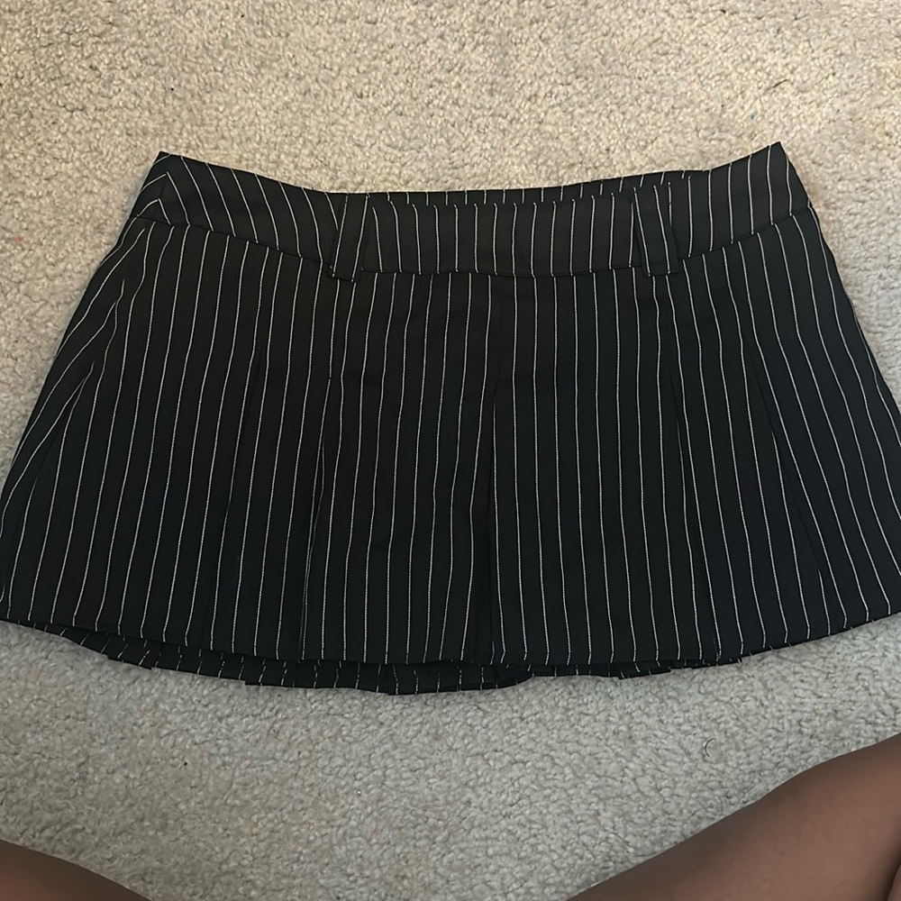 mini pleaded skirt.